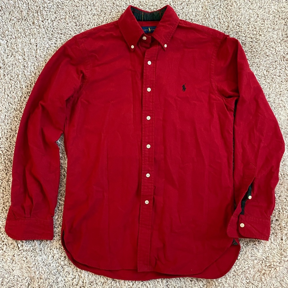 Polo Lauren red button down. Very thick cotton. Like new.